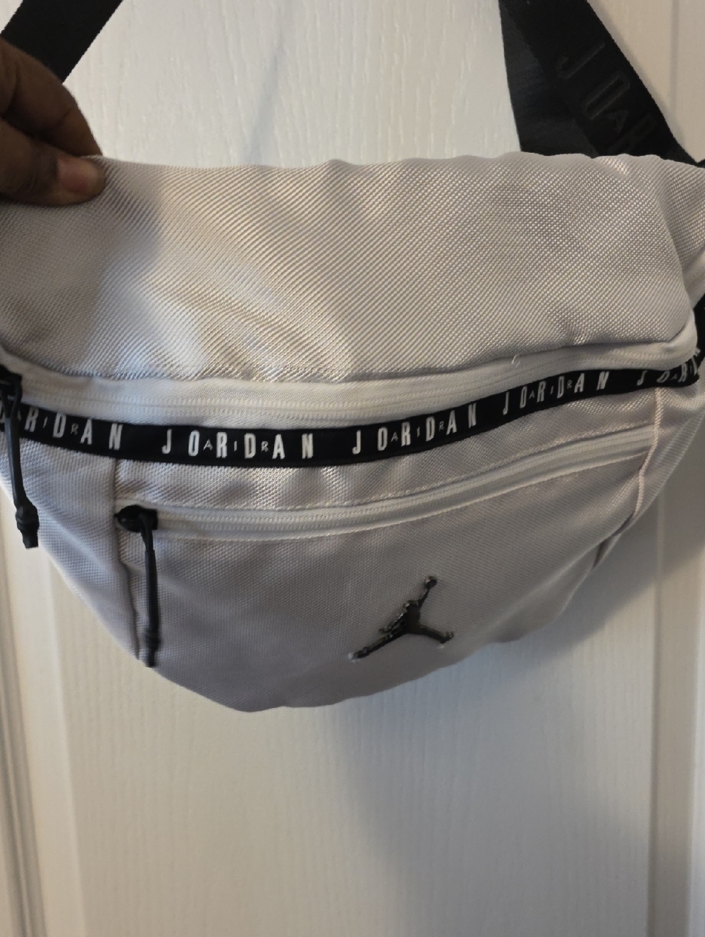 AIR JORDAN LARGE CROSSBODY BAG